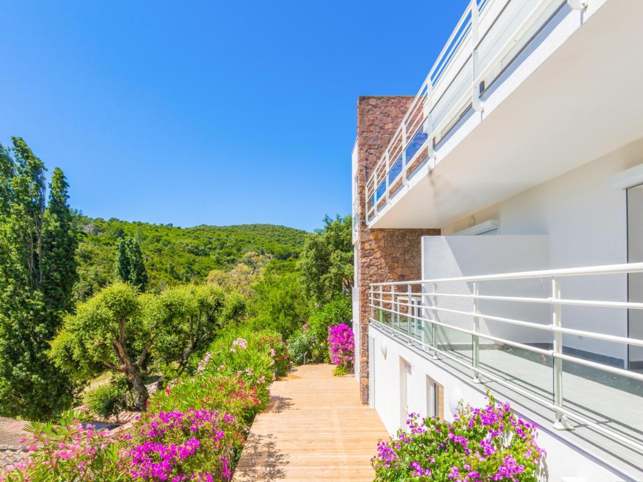 Апартаменты La Terrasse De Bonporteau - Welkeys Кавалер-сюр-Мер Экстерьер фото